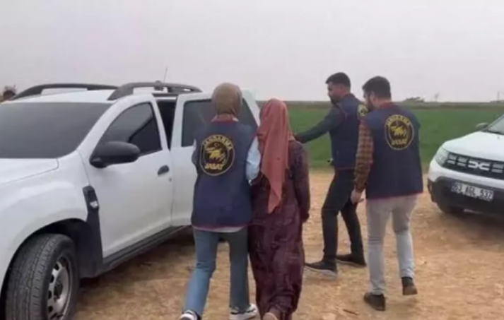 Bebeği öldürüp, menfez kenarına atmışlar!