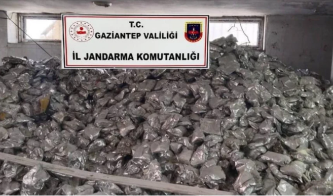 Gaziantep'te 8 milyon TL değerinde sahte bebek maması ele geçirildi