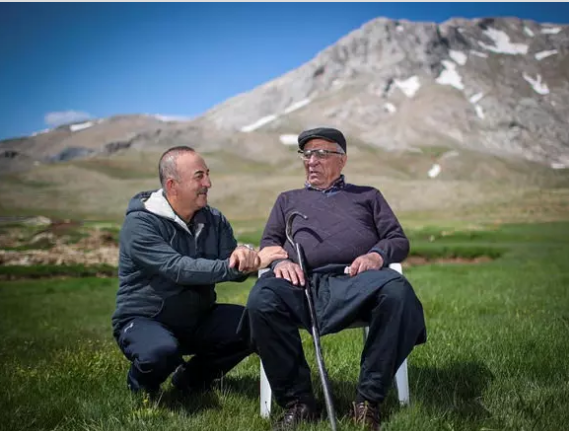 Mevlüt Çavuşoğlu'nun babası hayatını kaybetti